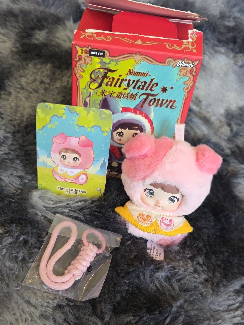 nommi fairytale town - three little Pigs